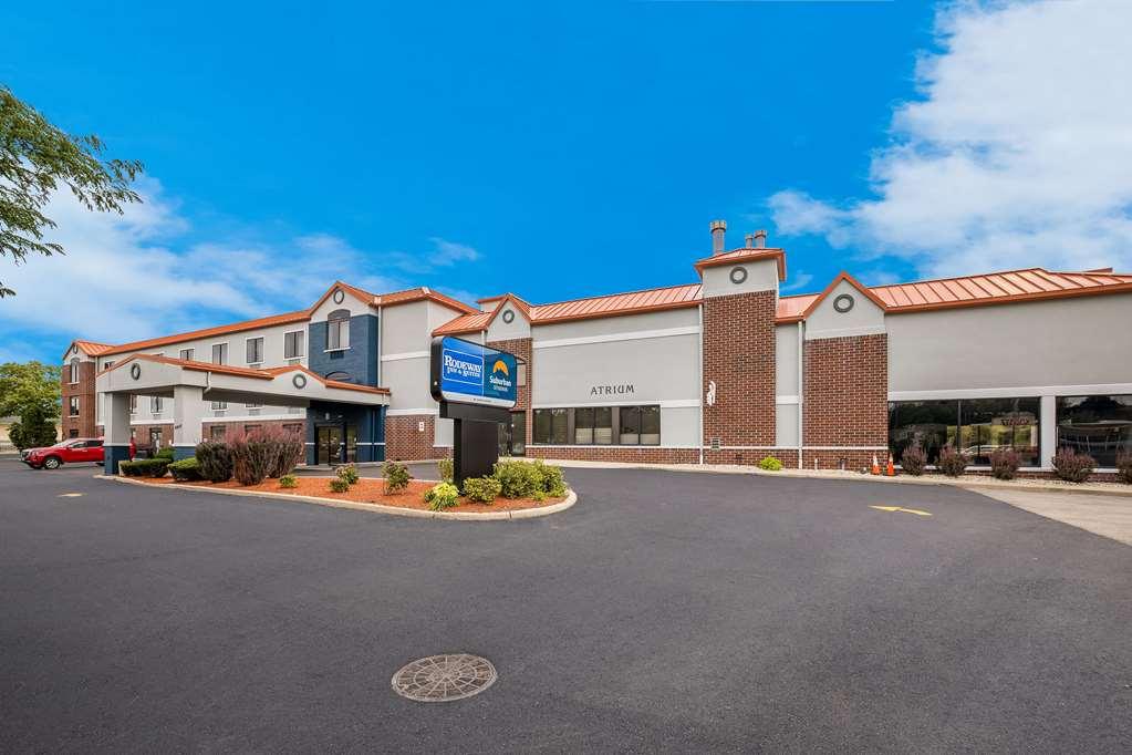 Suburban Studios Milwaukee Airport Eksteriør billede